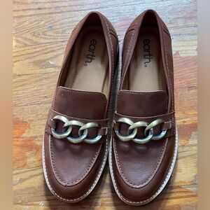 Earth Women's Tan Loafers with Gold Chain Accent